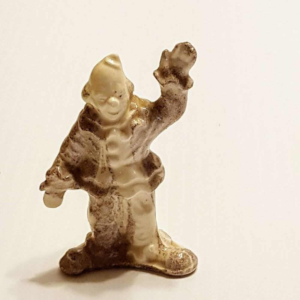 St. Helen Ash ware Ashware Figurine – Miniature Clown.